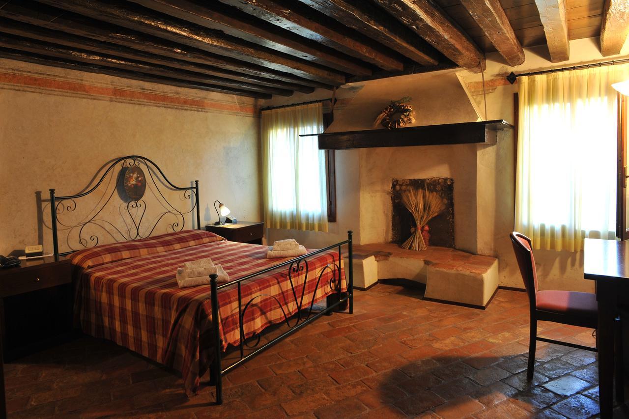 Hotel La Corte Correzzola Ngoại thất bức ảnh